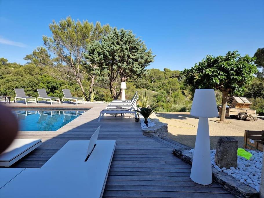 Magnifique Villa De Luxe Au Coeur De La Garrigue Nîmes Exteriör bild